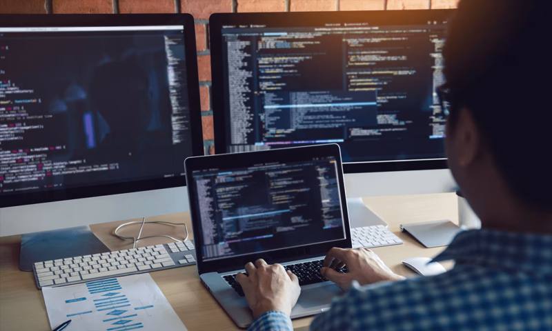 数据科学选型:R与Python如何赋能海州区网站建设?